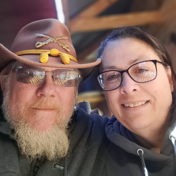 Meet your Posher, Audra - Picture 1 of 3